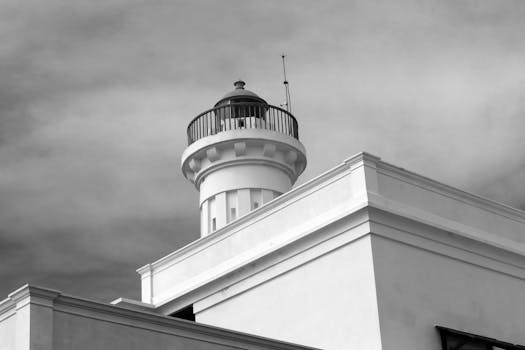 Navigating the Globe with Confidence: Your Essential Solo Travel Safety Toolkit